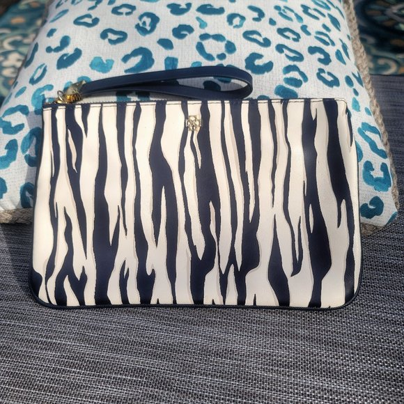 Ann Taylor Handbags - Ann Taylor animal print clutch wristlet.
